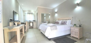  Dive Inn Guesthouse  Pongola